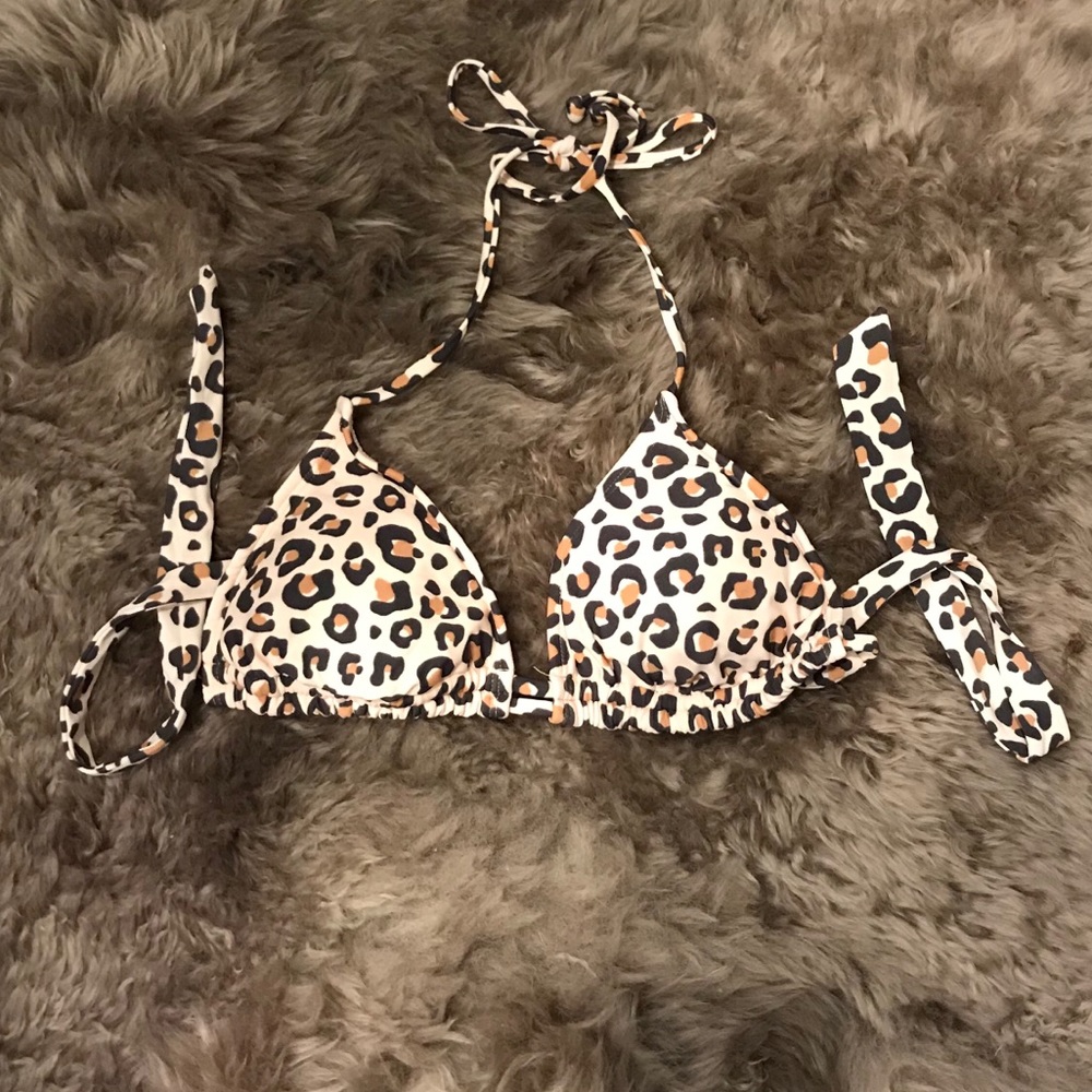 Xhilaration Leopard print triangle bikini top 🏝